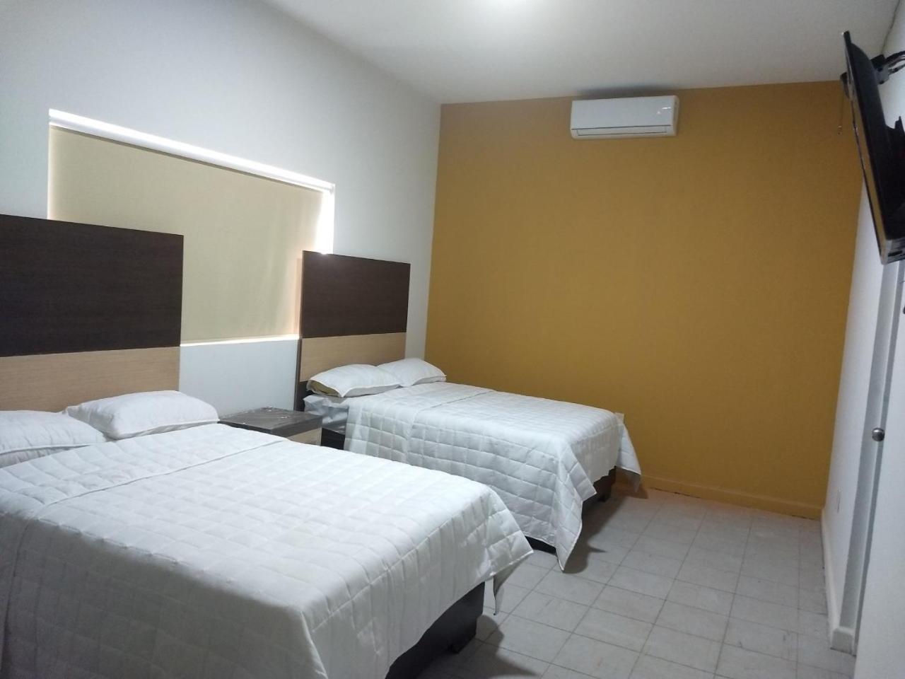 Hotel Del Bosque Torreón Esterno foto